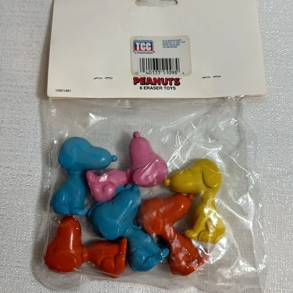 Peanuts‎ Snoopy 6 Erasers NEW in pkg by Wincraft vintage